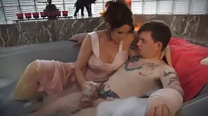 Видео Legs On Shoulders с префект Амира Адара и Джина Герсън от Reality Kings безплатно порно клипове
