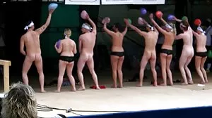 Твърдо дупе екшън със страстната Давина porno ruskini Дейвис от Team Skeet