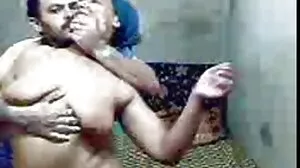 Орален мръсотия с изкусителния Рейгън Фокс от Reality Kings porno s bremeni