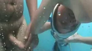 Сцена порно клипове на мастурбация с префект Ашли Лейн от Squirted
