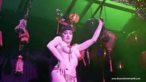 Целуващо порно със съблазнителната Leanne Lace lizbiiki seks от JoyMii