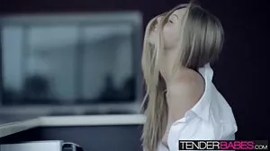 Филм porno seks klipove за играчки с префект Елиза Торн от Clubseventeen